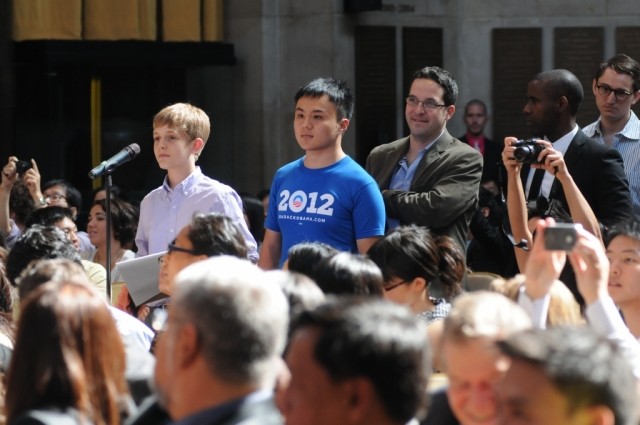 Columbia University students line up to ask Daw Aung San Suu Kyi a question during the question and answer session.