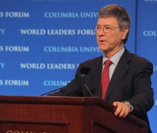Jeffrey Sachs, Director of The Earth Institute, introduces His Excellency Dr. Rui Maria de Araújo, Prime Minister of Timor-Leste, to the World Leaders Forum on September 30, 2015.