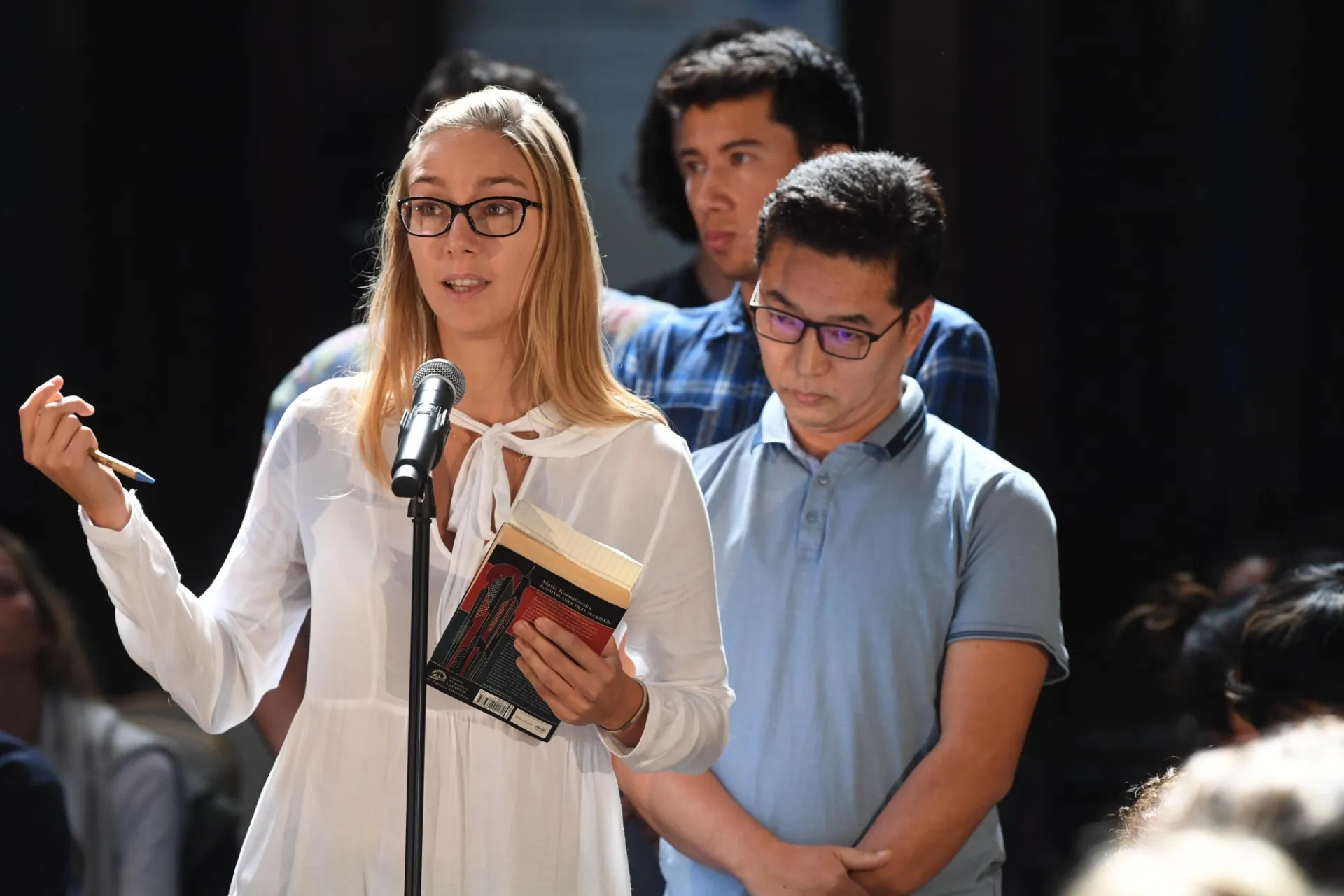 Columbia University students line up to ask First Vice-President Frans Timmermans of the European Commission questions during the question and answer session.