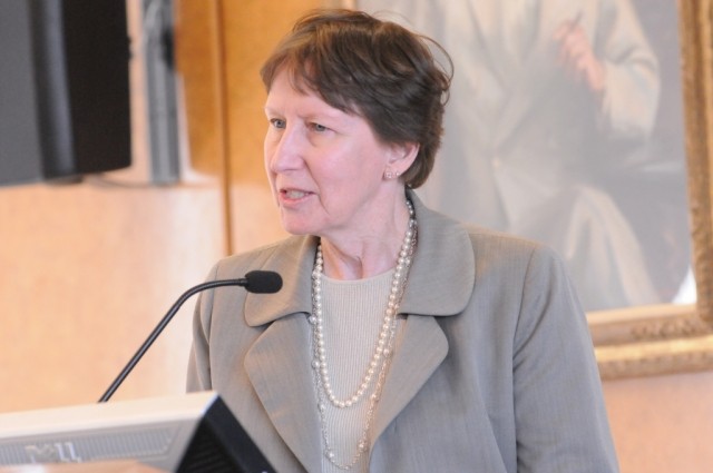 Roxie Smith, Vice Provost, welcomes His Excellency Francois Delattre, Ambassador of France to the United States, to Columbia University's World Leaders Forum on October 22, 2012.