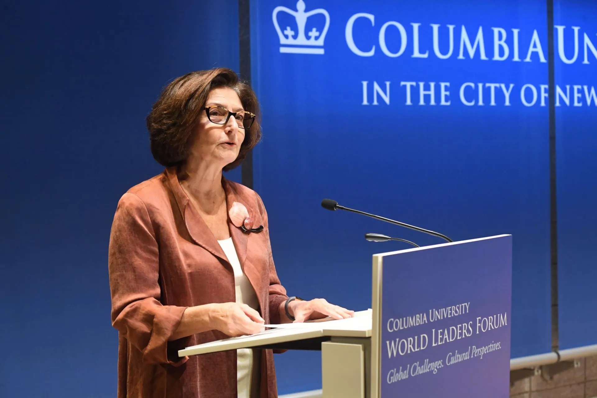 Linda Fried, Dean of the Mailman School of Public Health, DeLamar Professor of Public Health Practice, Professor of Epidemiology and Medicine, Senior Vice President, Columbia University Medical Center begins the World Leaders Forum with an introduction of Dr. Gro Harlem Brundtland, Member of The Elders, former Prime Minister of Norway, and former Director-General of the World Health Organisation.