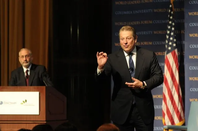 Joseph Stiglitz, University Professor; Chair, Committee on Global Thought, moderates a question and answer session with the audience following Al Gore’s address.