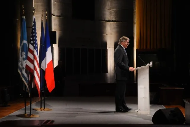 President Bollinger introduces President Sarkozy to the audience of Columbia students, faculty, and staff.