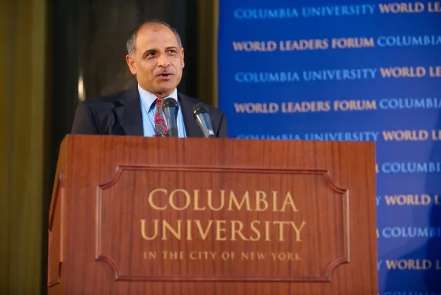Abukar Arman, Somali Special Envoy to the United States, speaks to audience.
