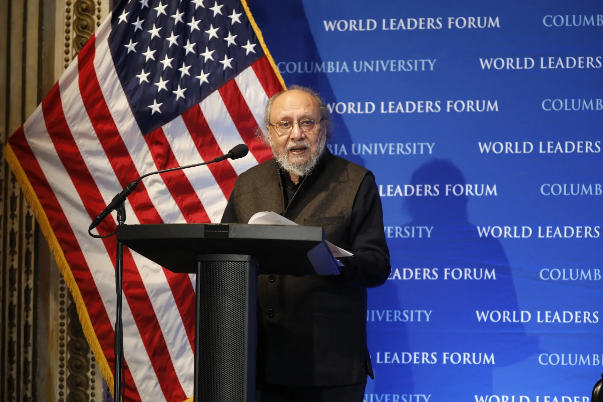 Ashis Nandy, delivers his address, “Cities of the Mind: Lost Cities and Their Inhabitants,” to Columbia University students, faculty and staff.