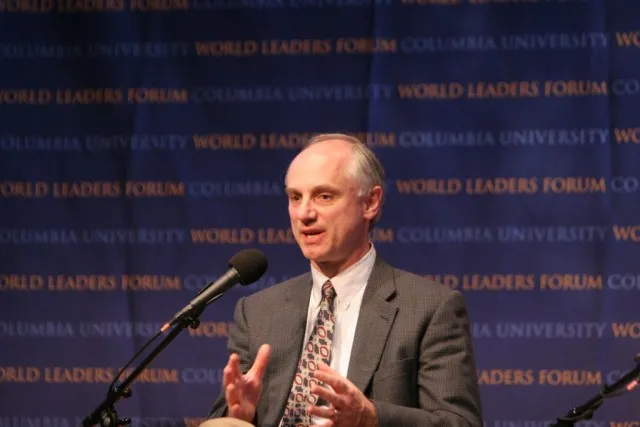 Dr. Klaus Lackner responds to an issue raised by a fellow panelist.