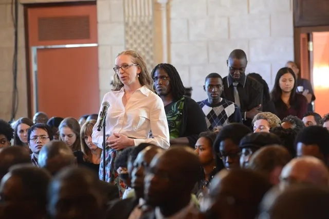Columbia students pose questions to President Klaus.